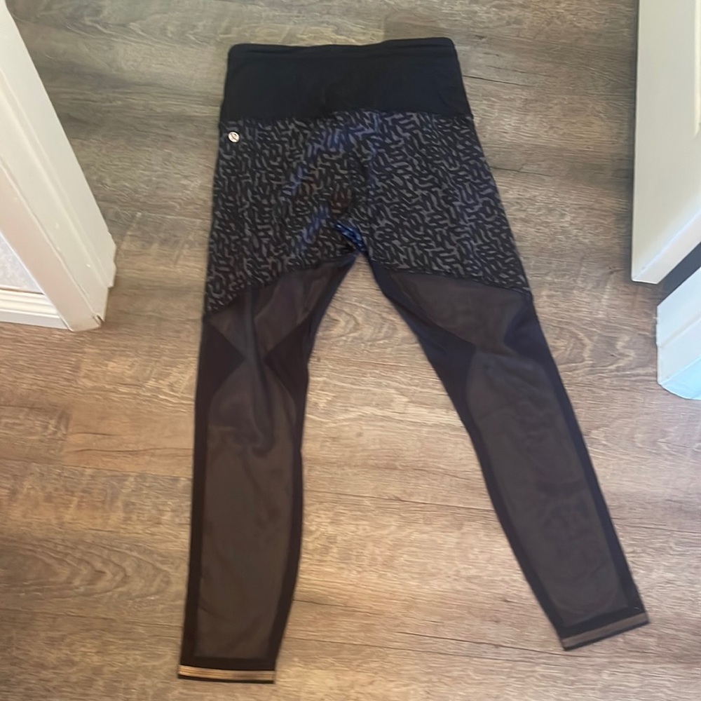Lululemon black pattern mesh leggings